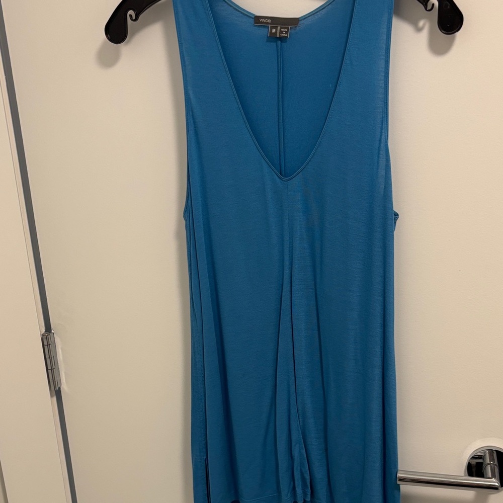 Vince V neck top Size M